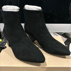 Clarks Womens Teresa Fashion Boot, Black Suede, Size 9 NEW